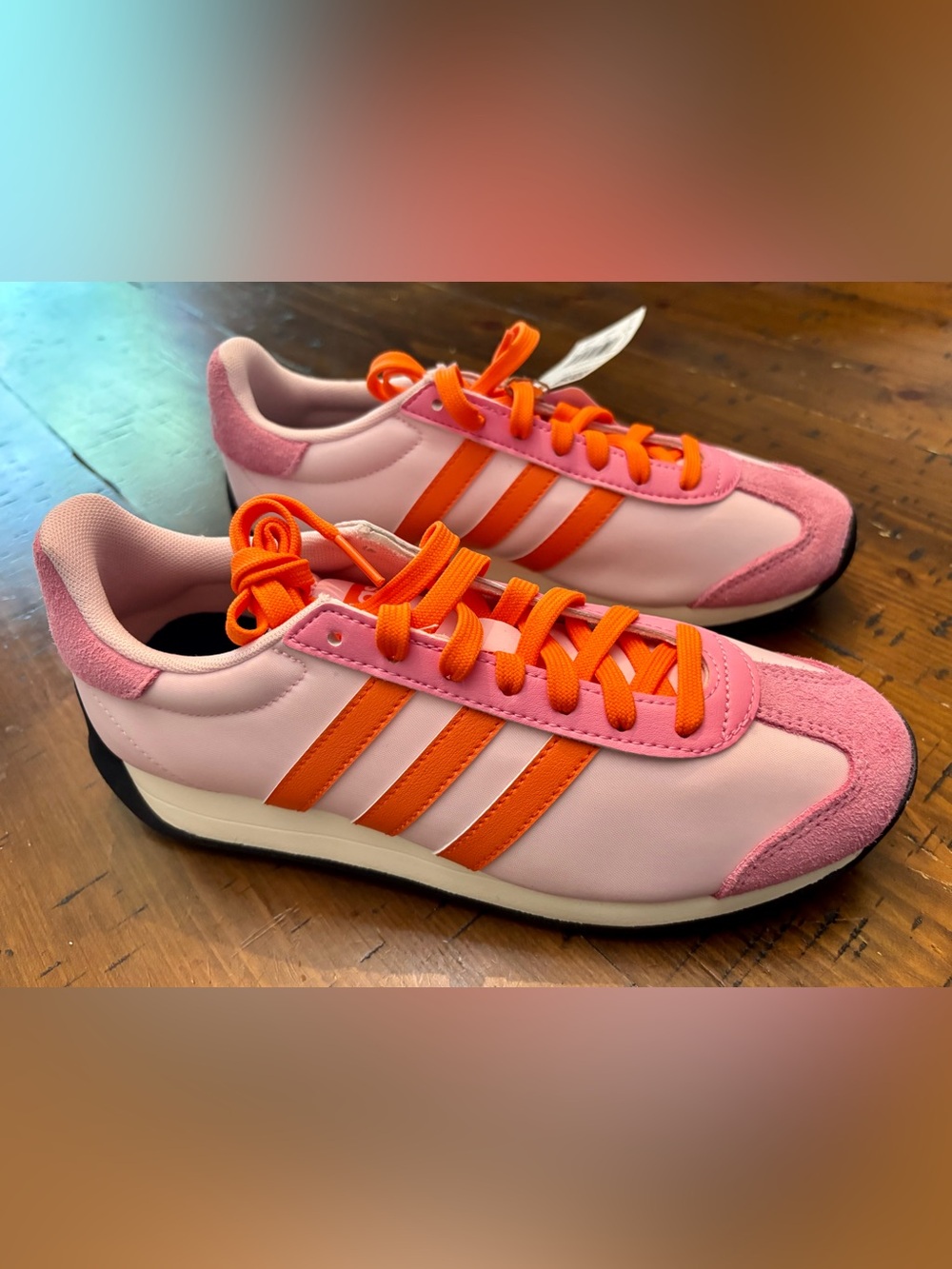 adidas Runvista Women's Pink and Orange Retro Runner Sneakers Size 7 NWT